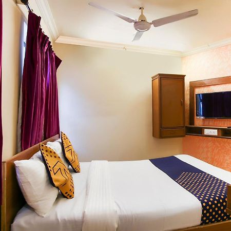 Hotel O Super Guest House Ахмедабад Экстерьер фото